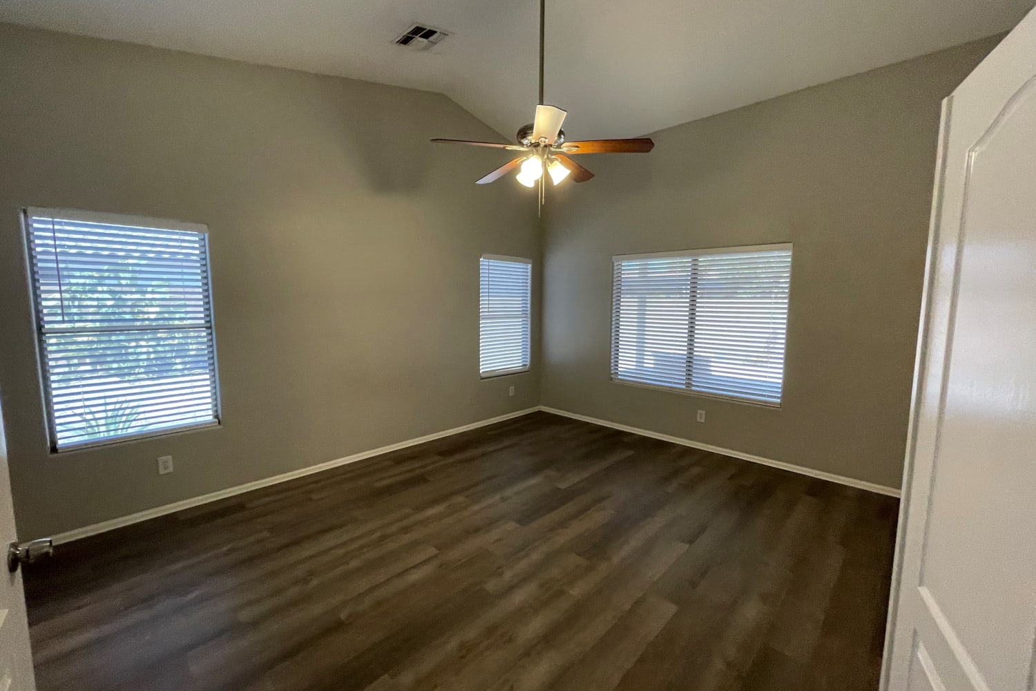 16030 W Diamond Street, Goodyear photo 10