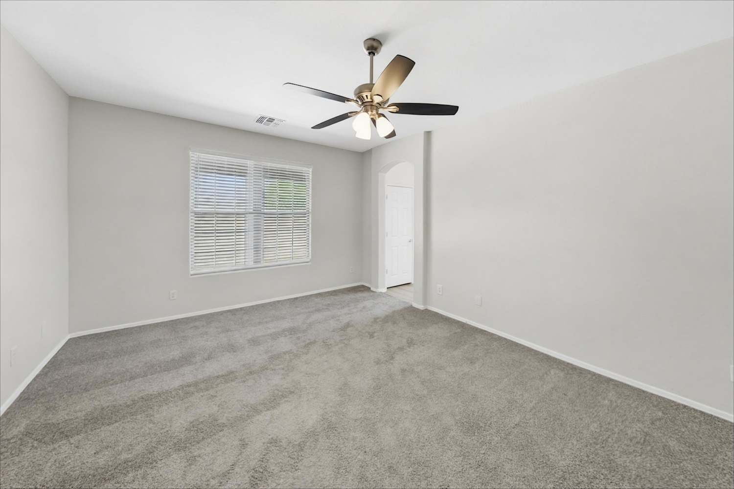16042 West Hualapai St, Goodyear photo 10