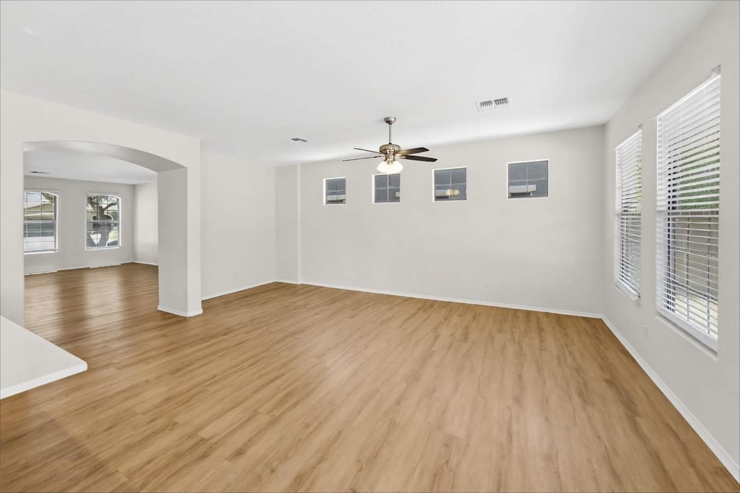 16042 West Hualapai St, Goodyear photo 7