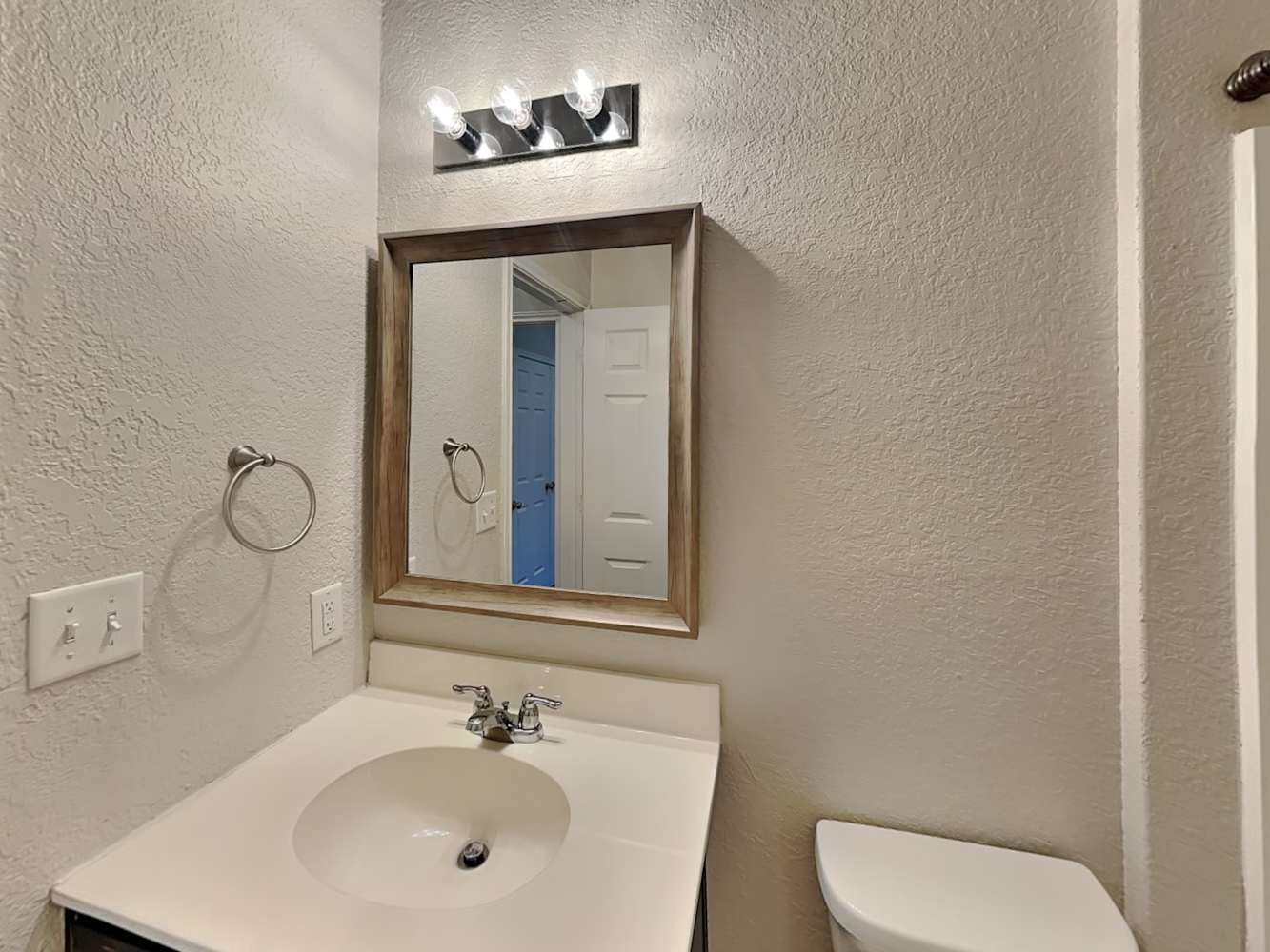 1607 Crown Daisy, San Antonio photo 18