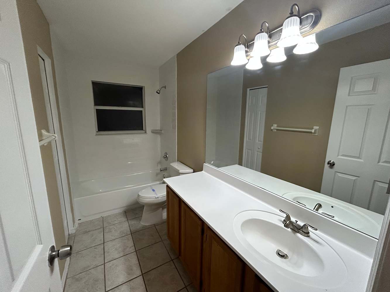1609 Prowmore Dr, Brandon photo 8