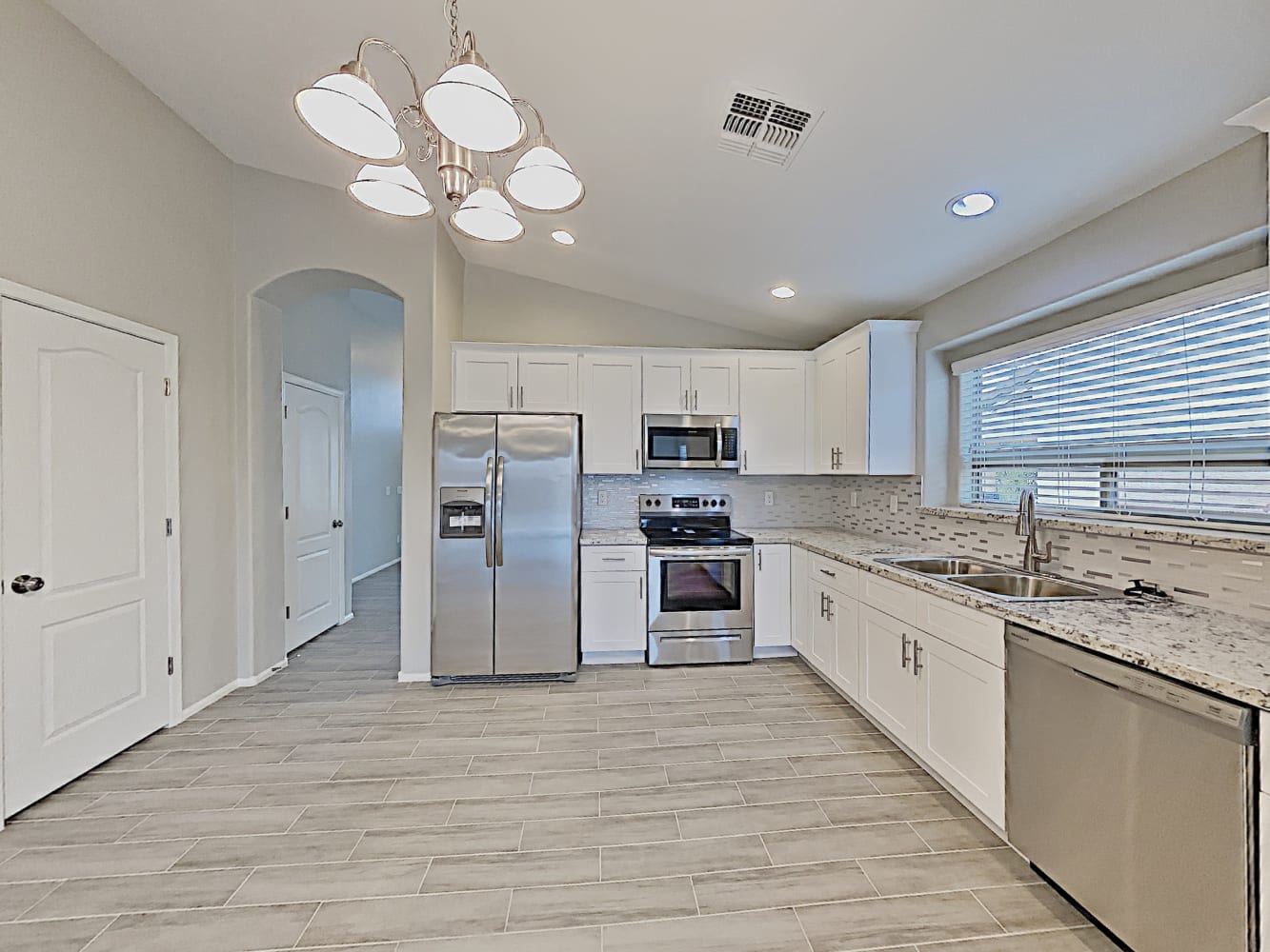 16097 W Kendall St, Goodyear photo 8