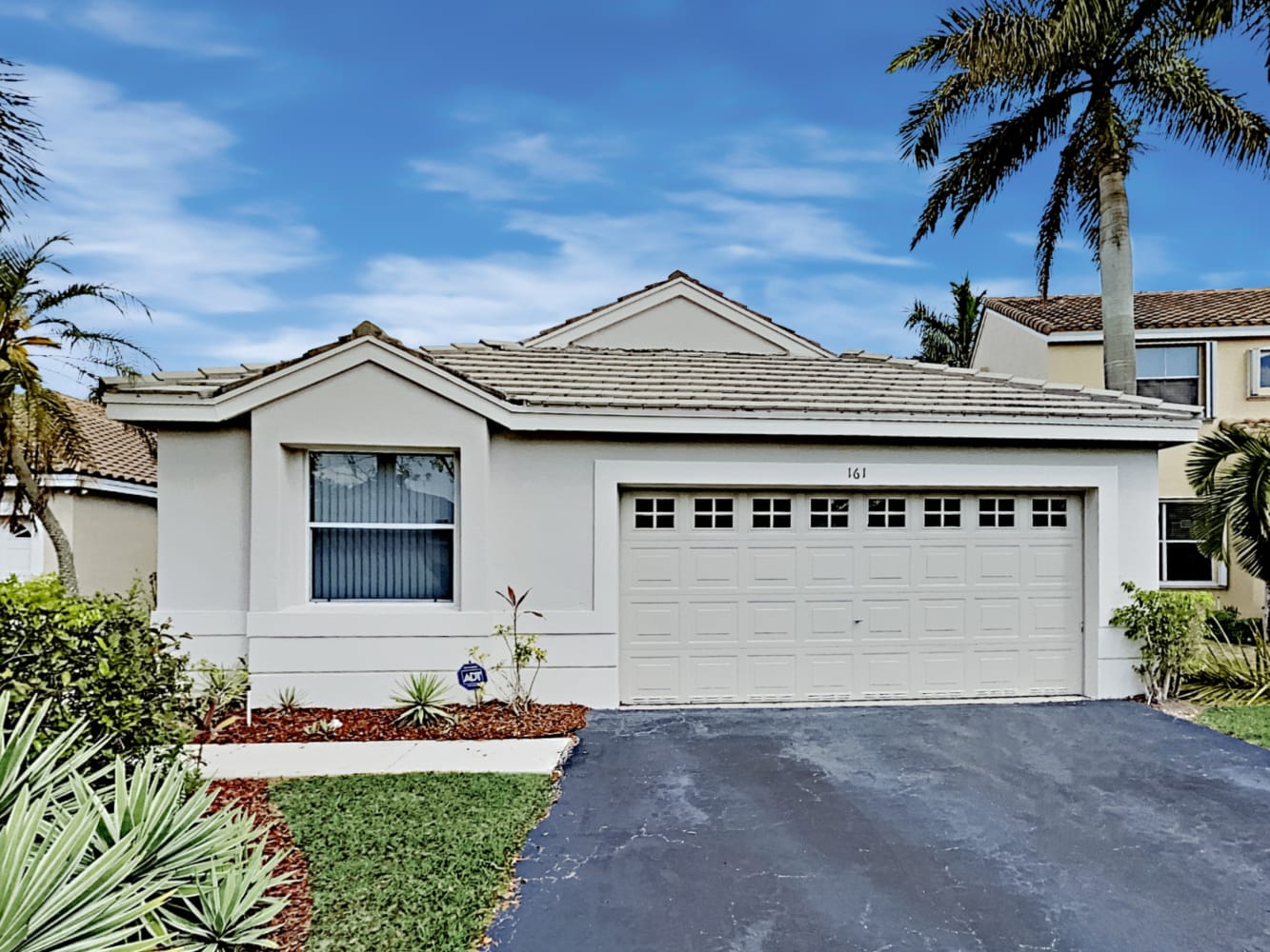 Front of 161 E Bayridge Dr, Weston, FL