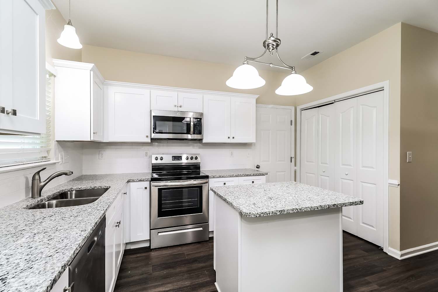 16108 Wrights Ferry Rd, Charlotte photo 9