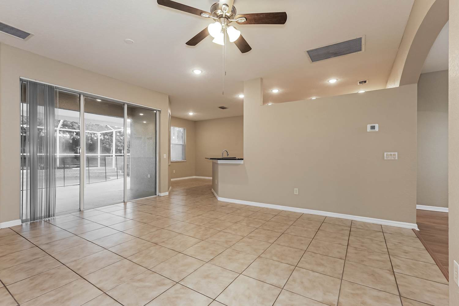 1613 Loriana St, Brandon photo 8