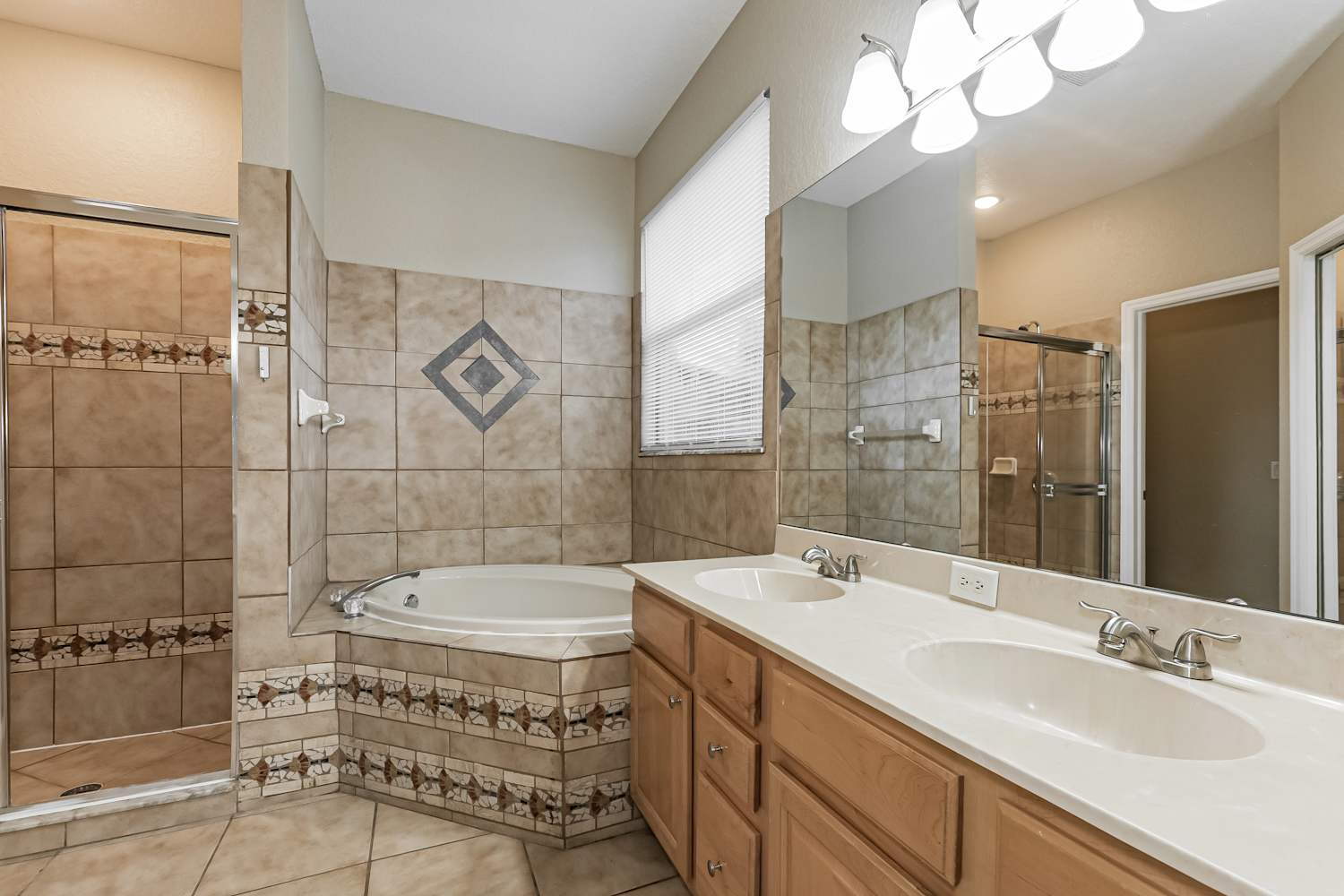 1613 Loriana St, Brandon photo 12
