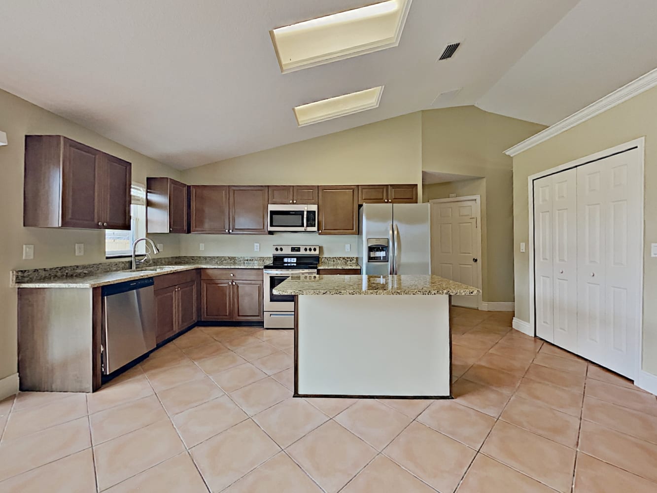 1618 SW Morelia Ln, Port Saint Lucie photo 8