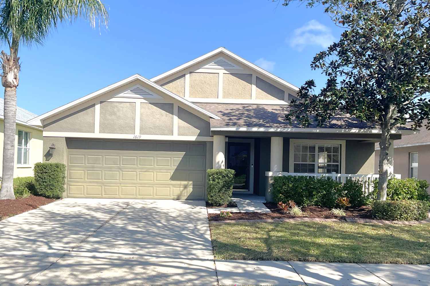 Front of 1619 Bonita Bluff Ct, Ruskin, FL