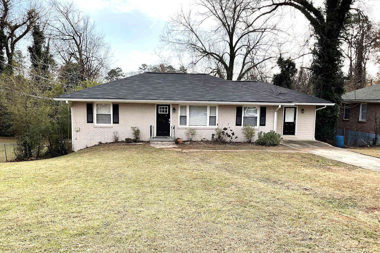 Front of 1620 Flintwood Dr Se, Atlanta, GA