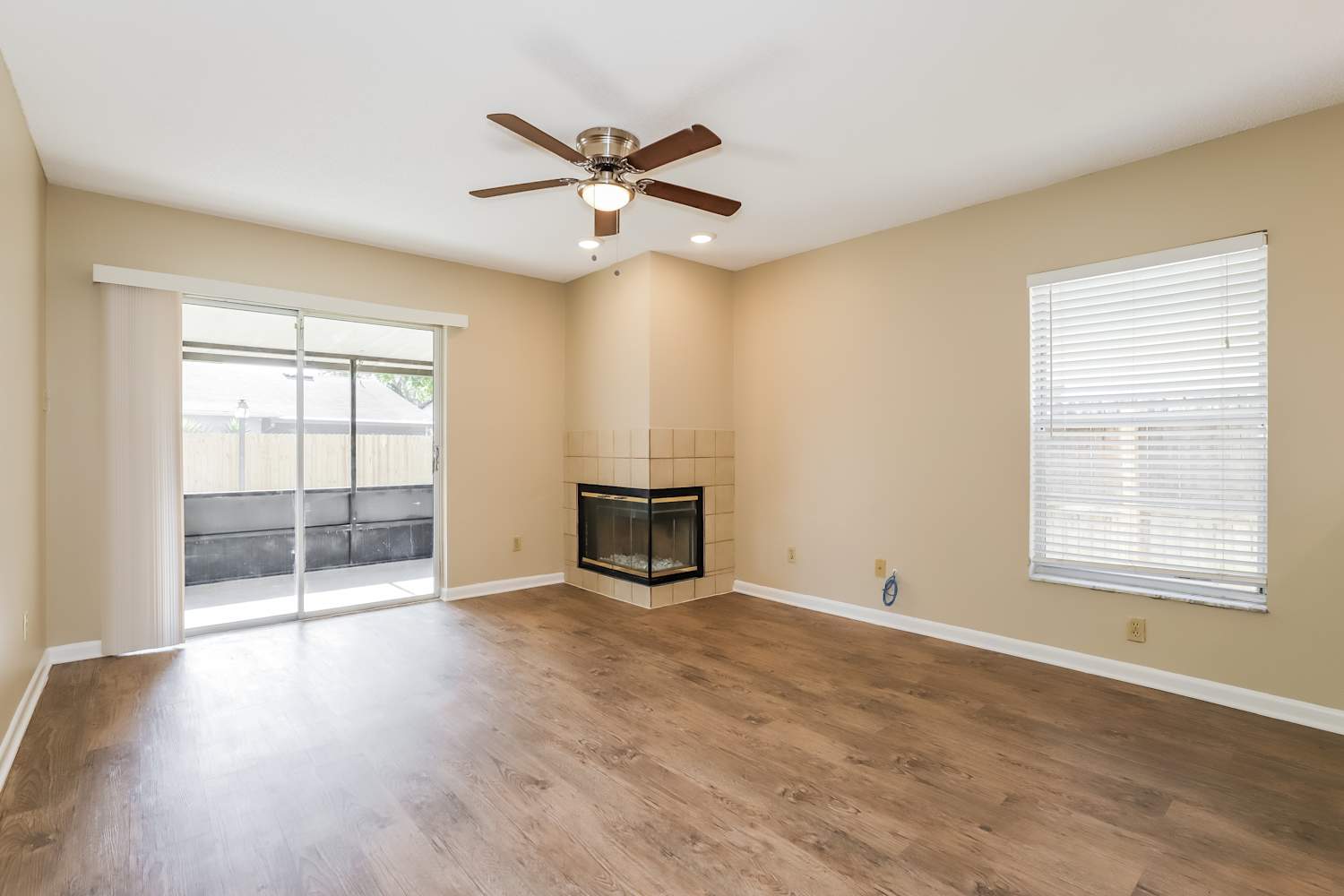 1624 Gardner Dr, Lutz photo 8