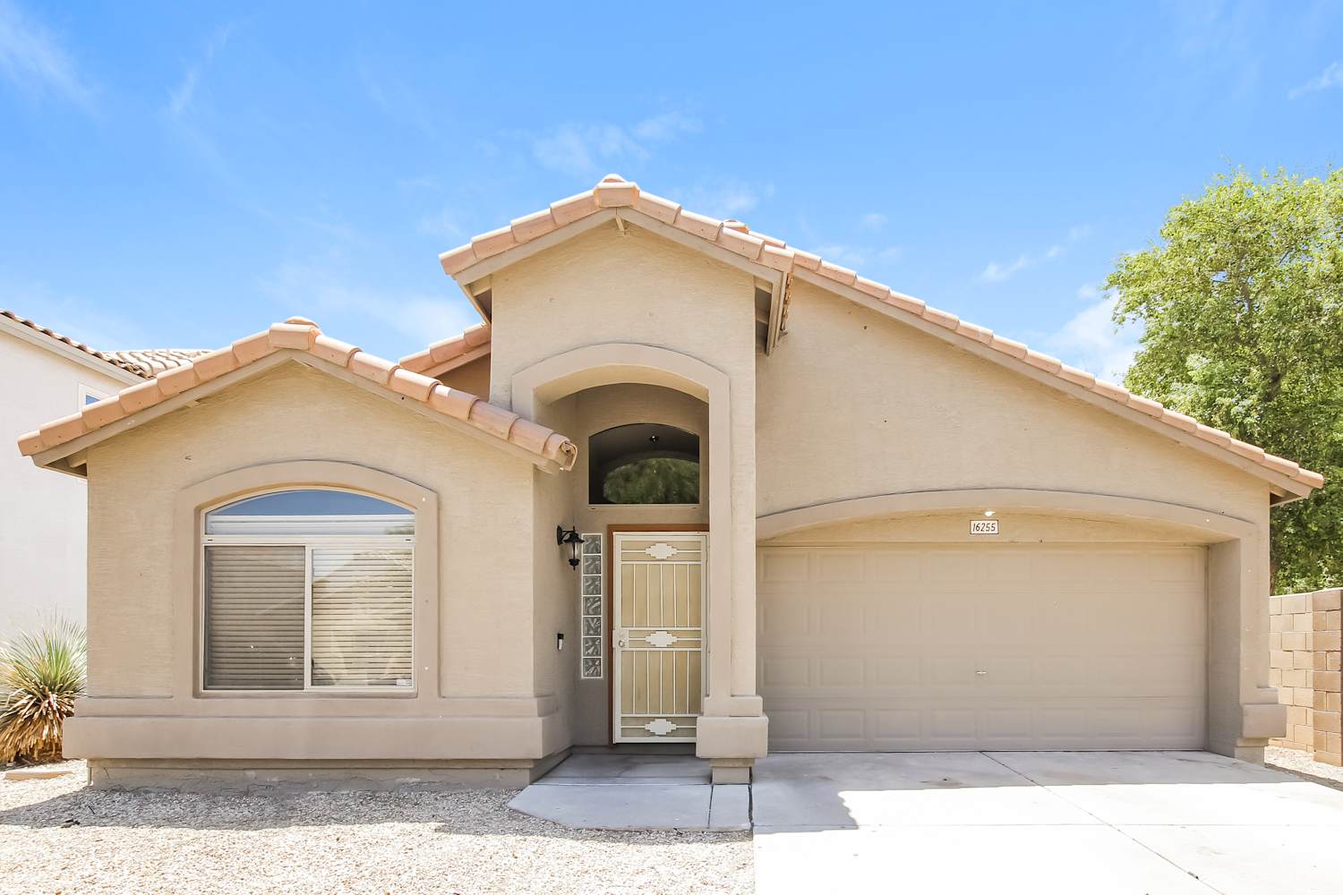 16255 W Moreland St, Goodyear photo 1