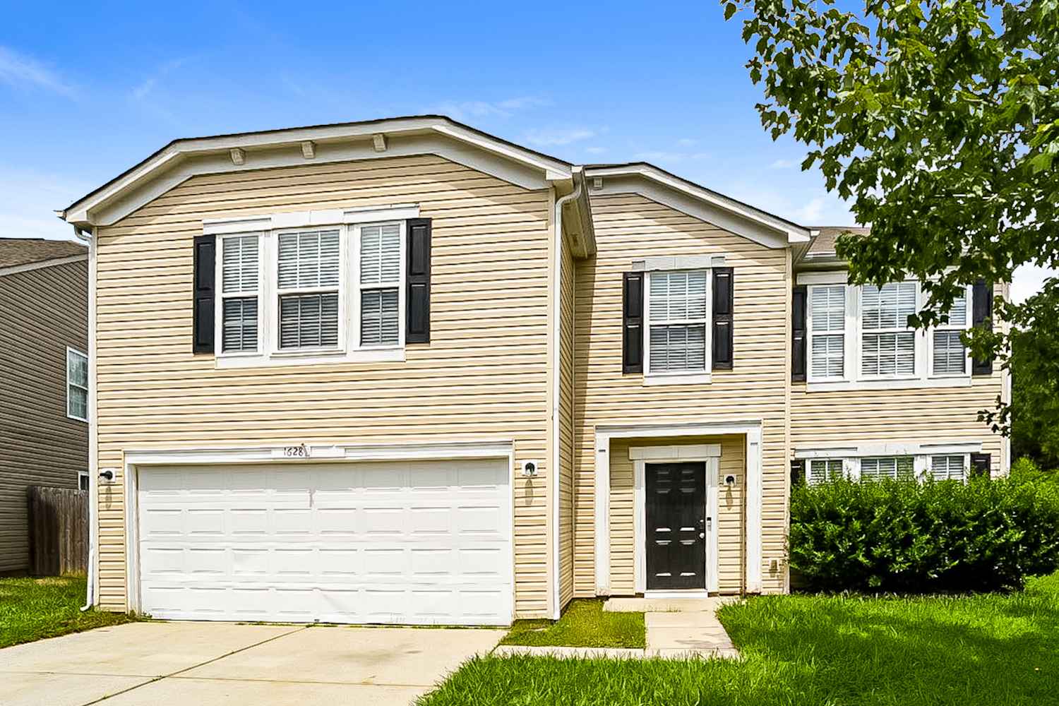1628 Bray Dr, Charlotte photo 1