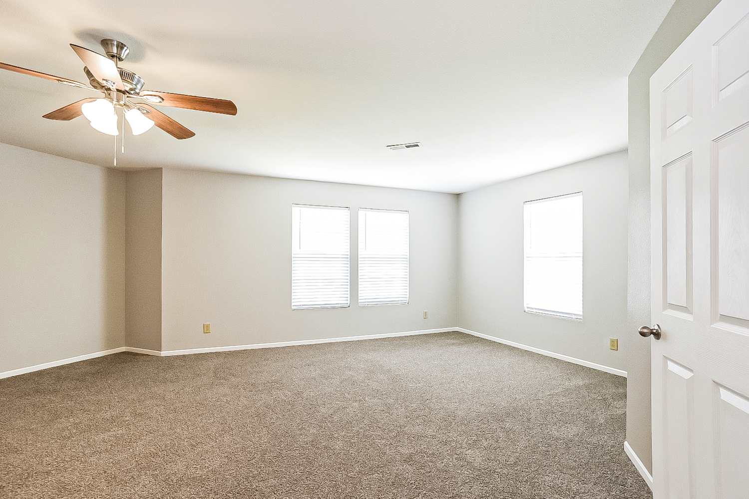 1628 Bray Dr, Charlotte photo 9