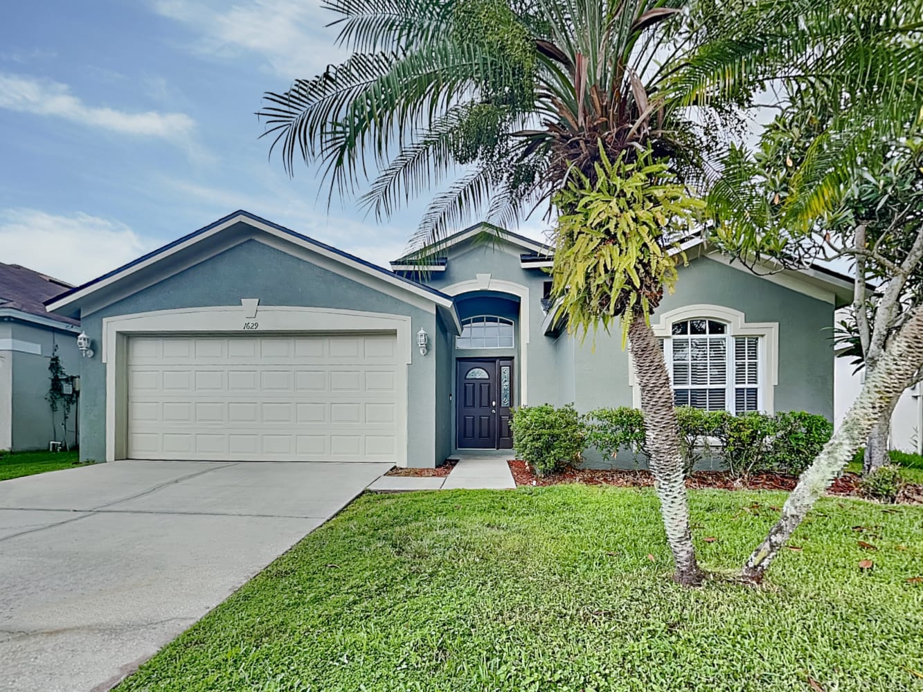 1629 Maximilian Dr, Wesley Chapel photo 1