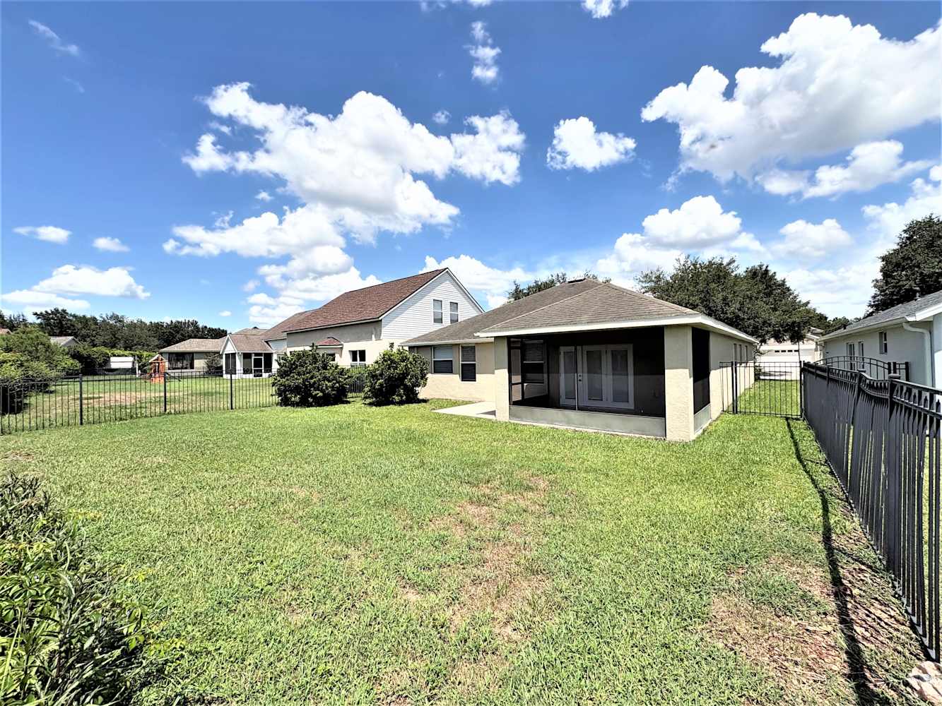 16320 Bridgeglade Ln, Lithia photo 16