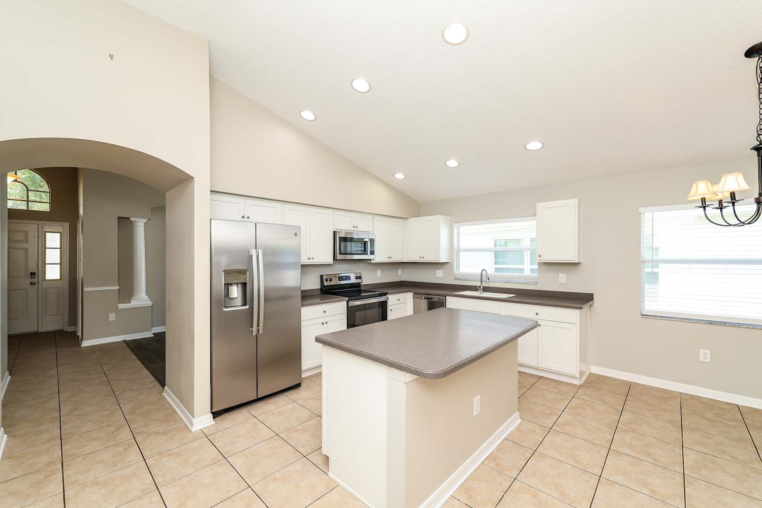 16320 Bridgeglade Ln, Lithia photo 6
