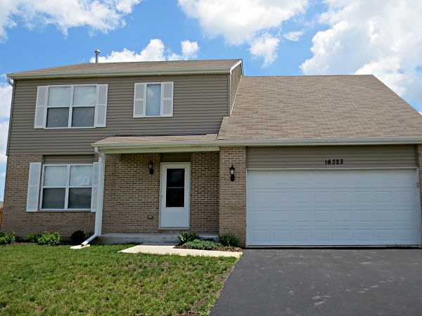 Front of 16323 Zausa Dr, Crest Hill, IL