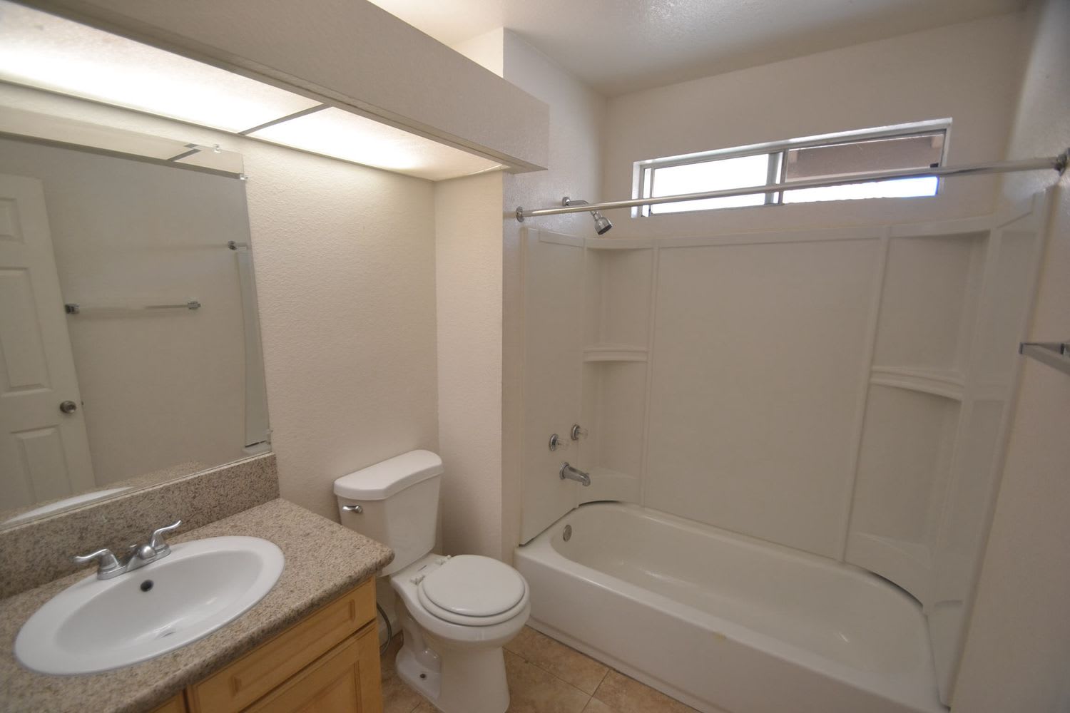 16371 Hazelwood Ct, Moreno Valley photo 7