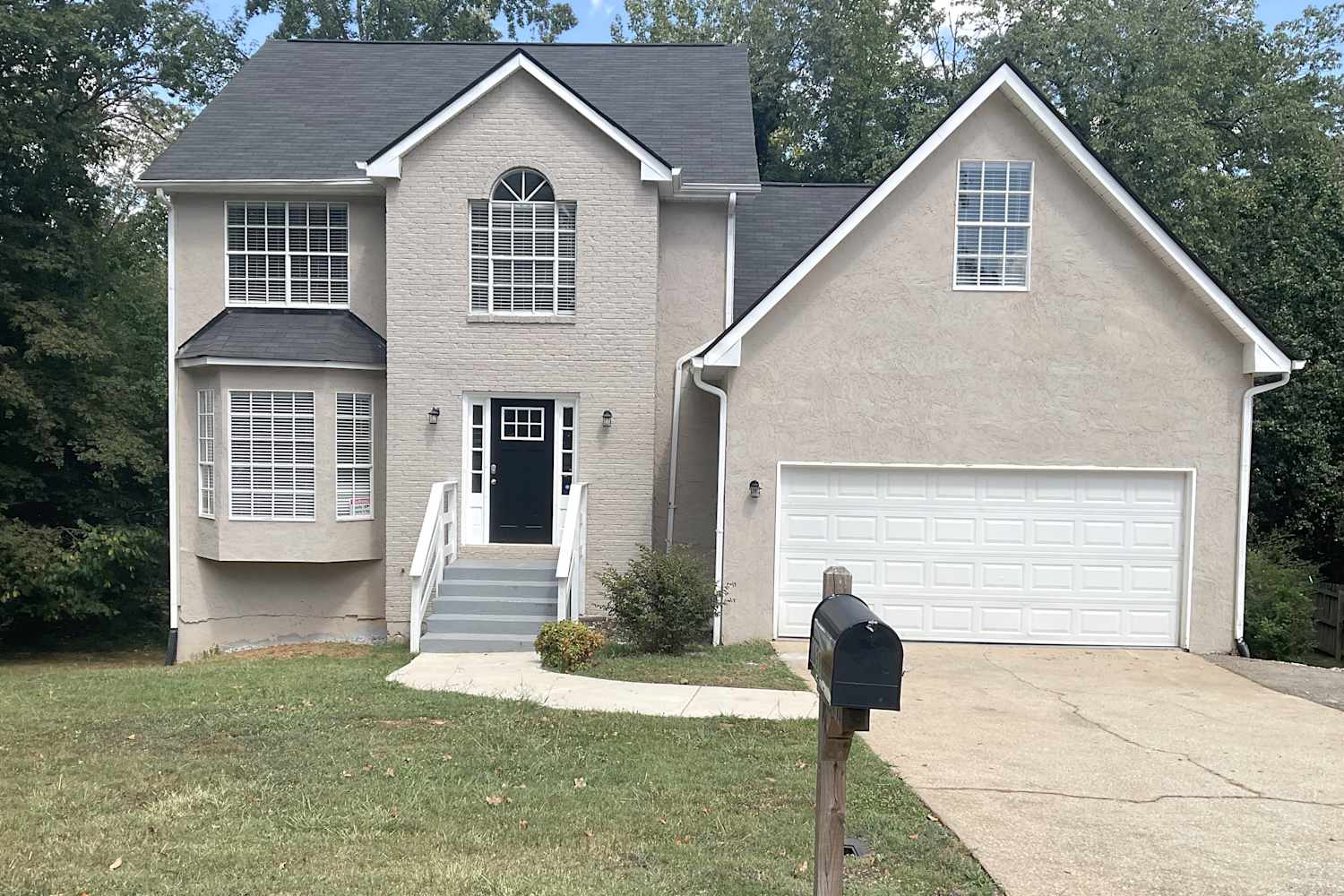 Front of 1638 Linksview Way, Stone Mountain, GA