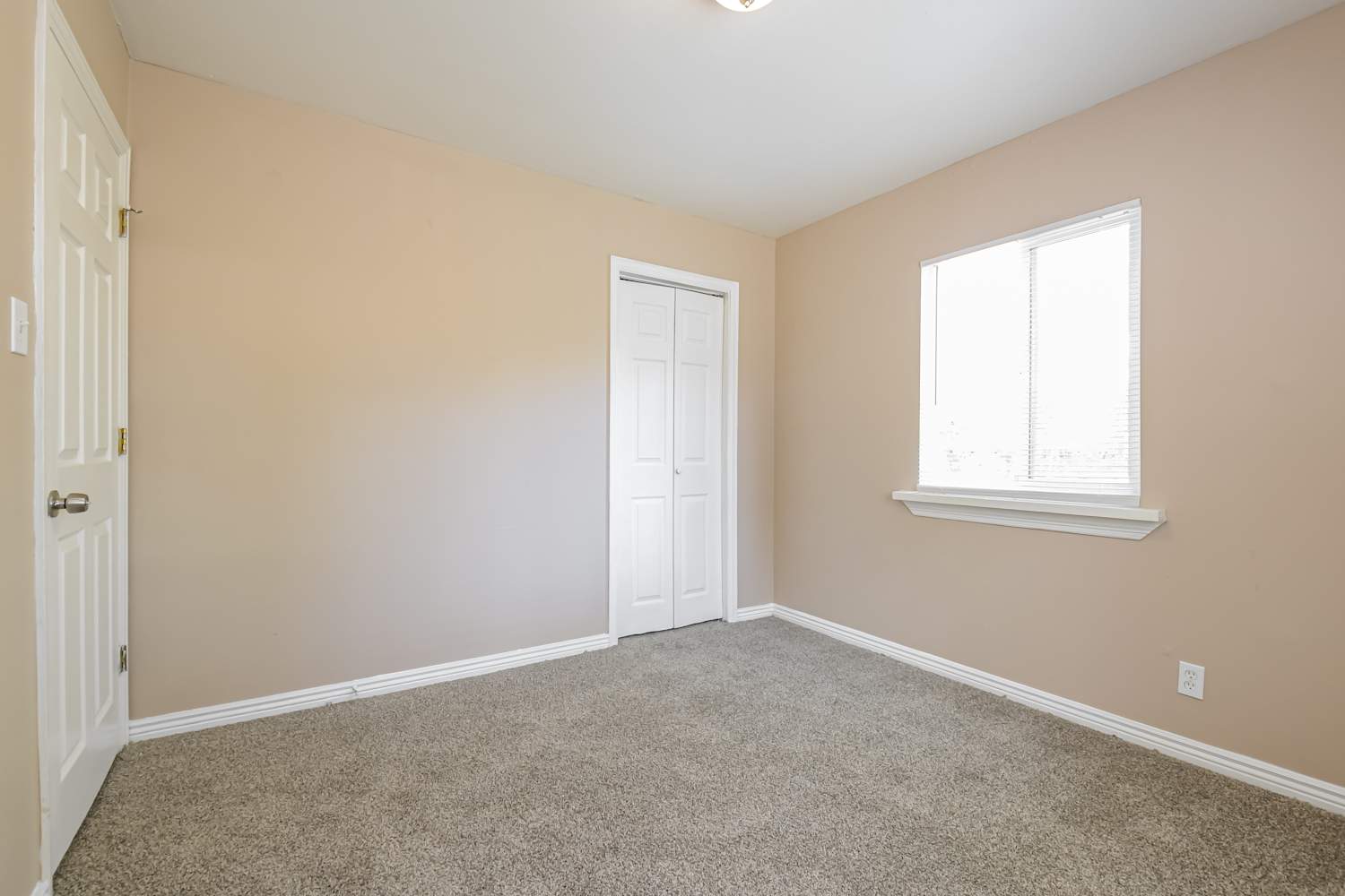 1640 Ruth Dr, Thornton photo 13