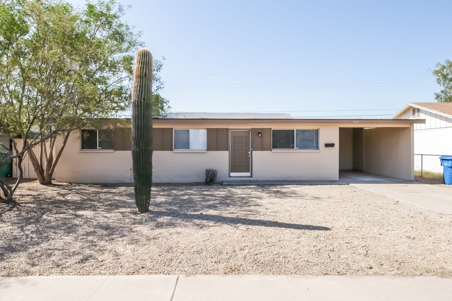 Front of 1641 W 6th Dr, Mesa, AZ