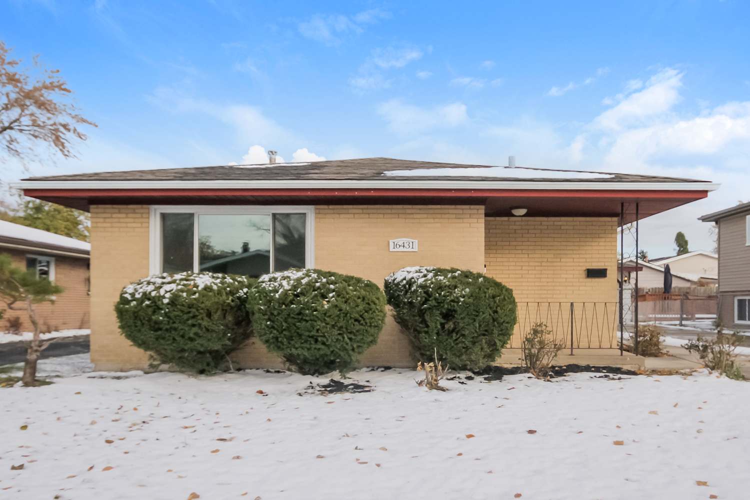 Front of 16431 Terry Ln, Oak Forest, IL