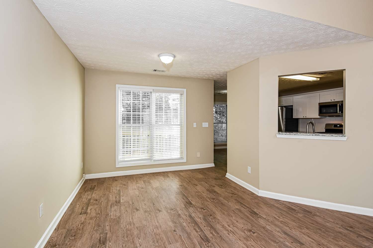 1652 Tunbridge Ln, Lawrenceville photo 7