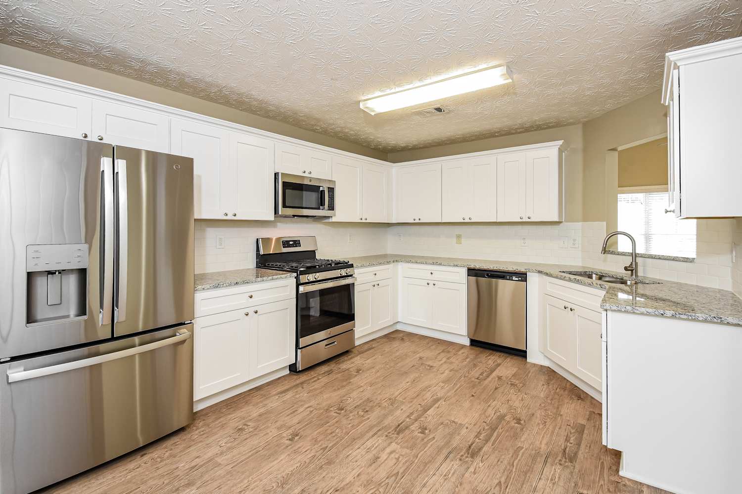 1652 Tunbridge Ln, Lawrenceville photo 9