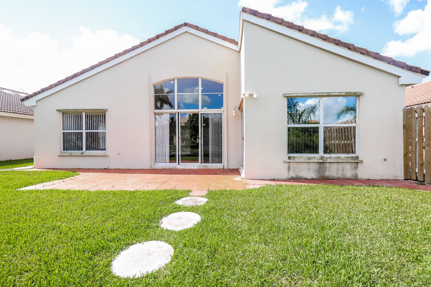 16575 NW 10th St, Pembroke Pines photo 19