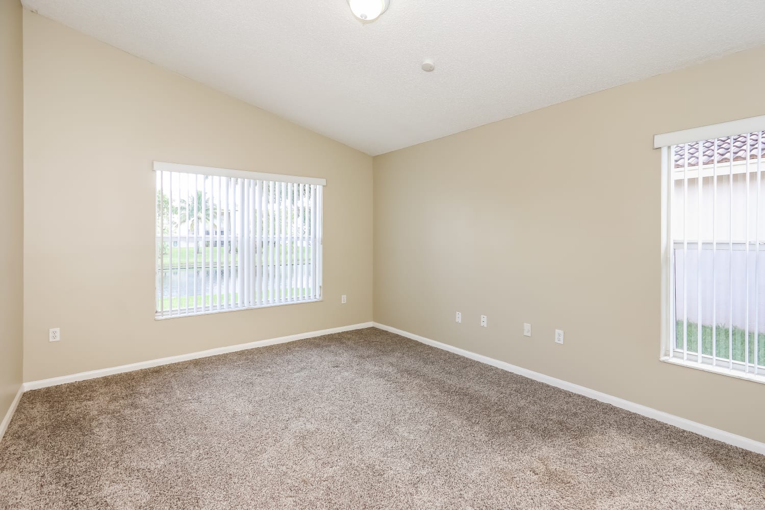 16575 NW 10th St, Pembroke Pines photo 13