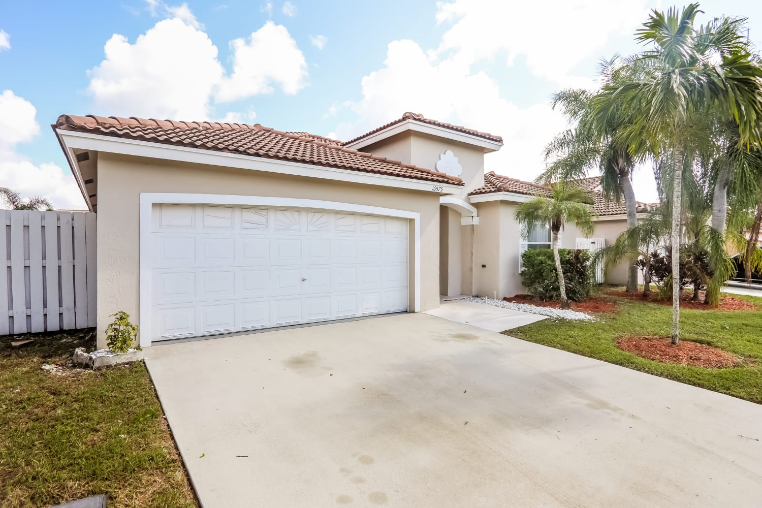 16575 NW 10th St, Pembroke Pines photo 3