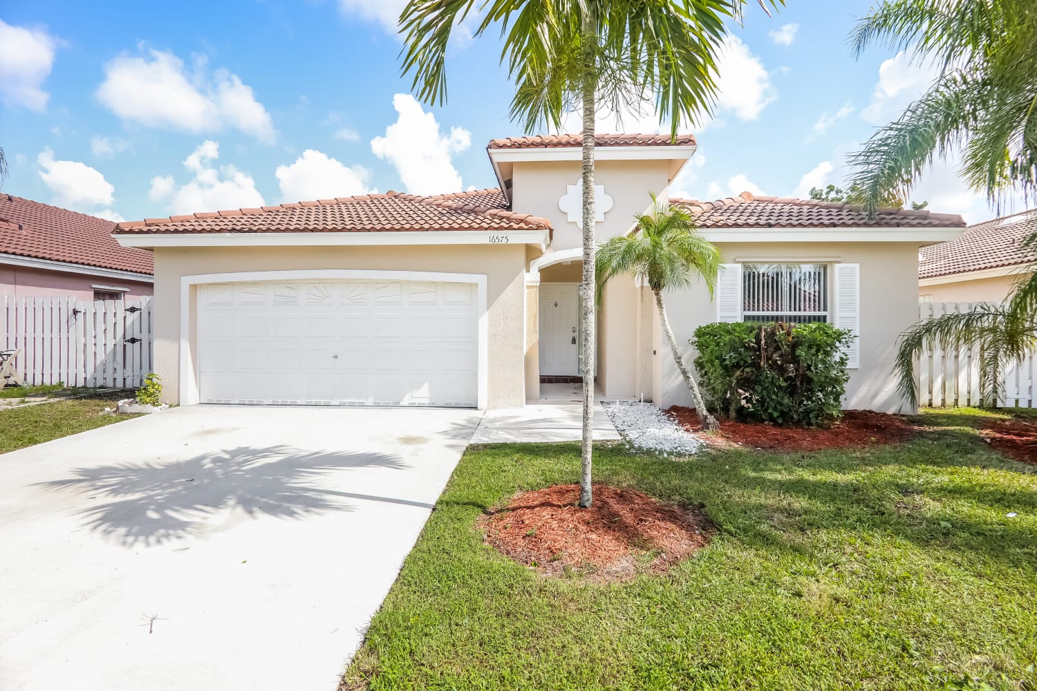 16575 NW 10th St, Pembroke Pines photo 1