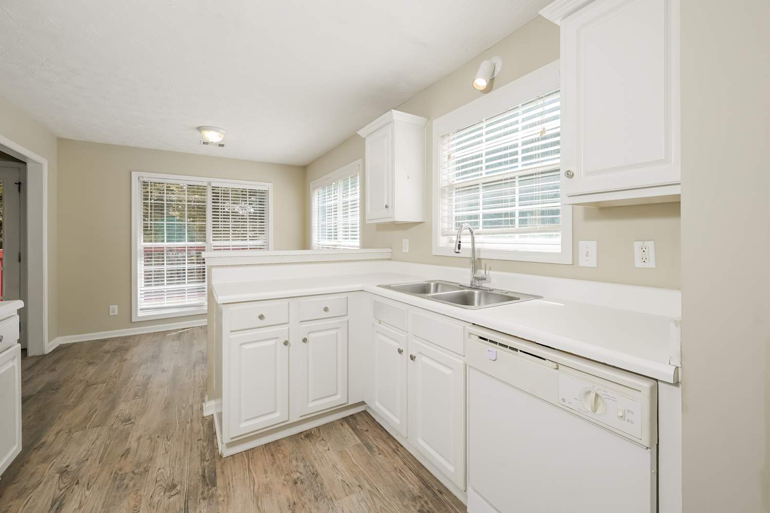 1661 Hampton Walk Dr, Hoschton photo 8