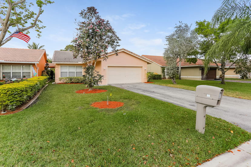 1662 NW 97th Ave, Coral Springs photo 1