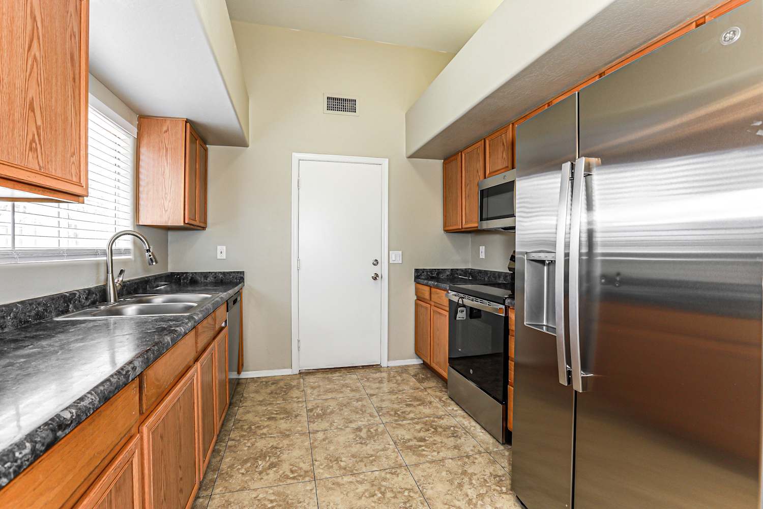 1667 S Stetson Ct, Apache Junction photo 8
