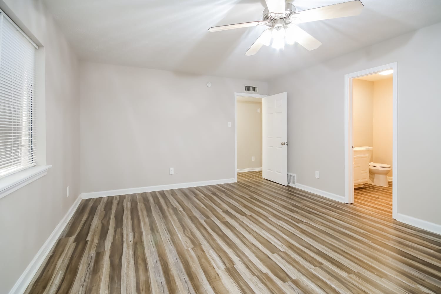 16835 Grampin Dr, Houston photo 10