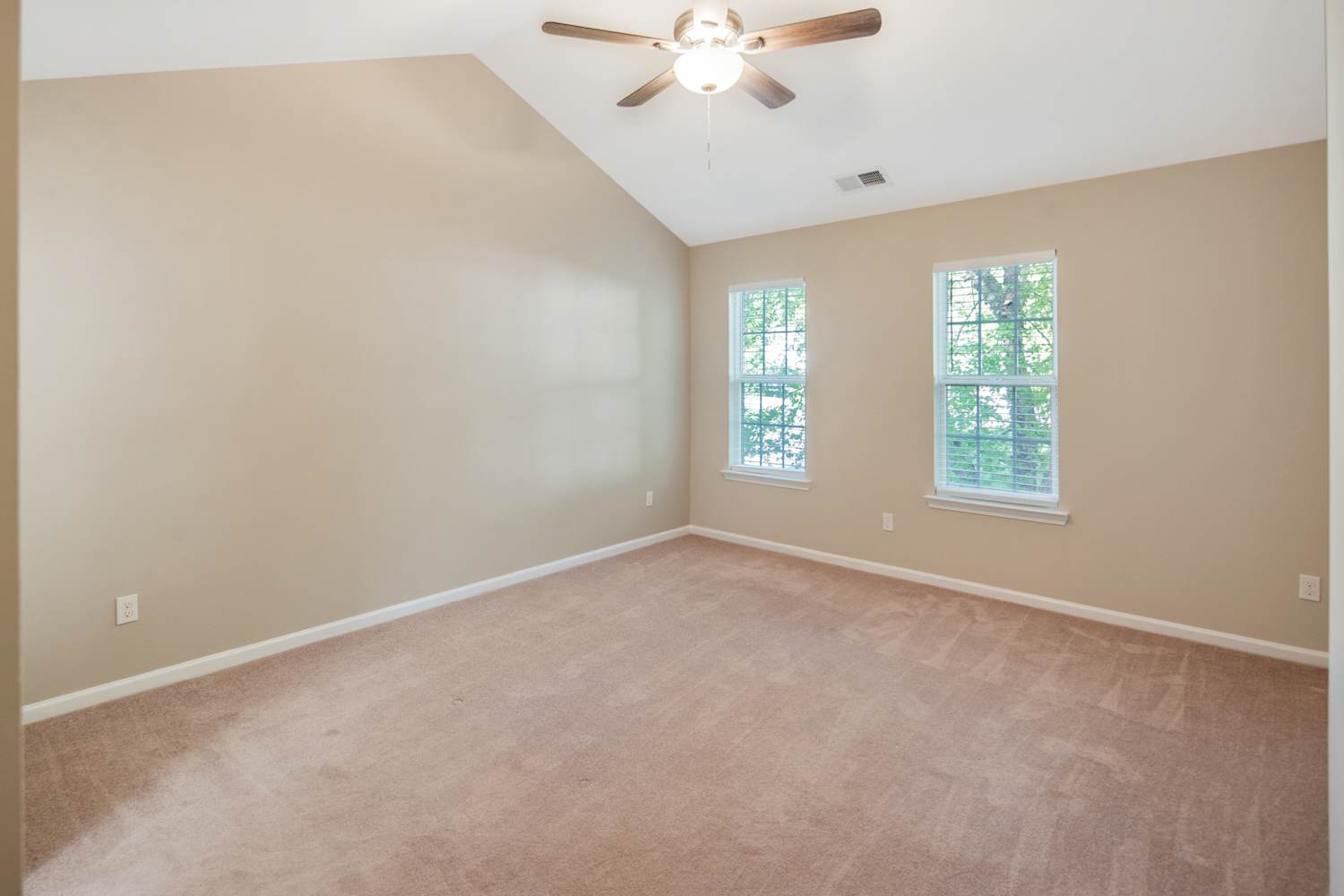 16900 Taft Ct, Huntersville photo 12
