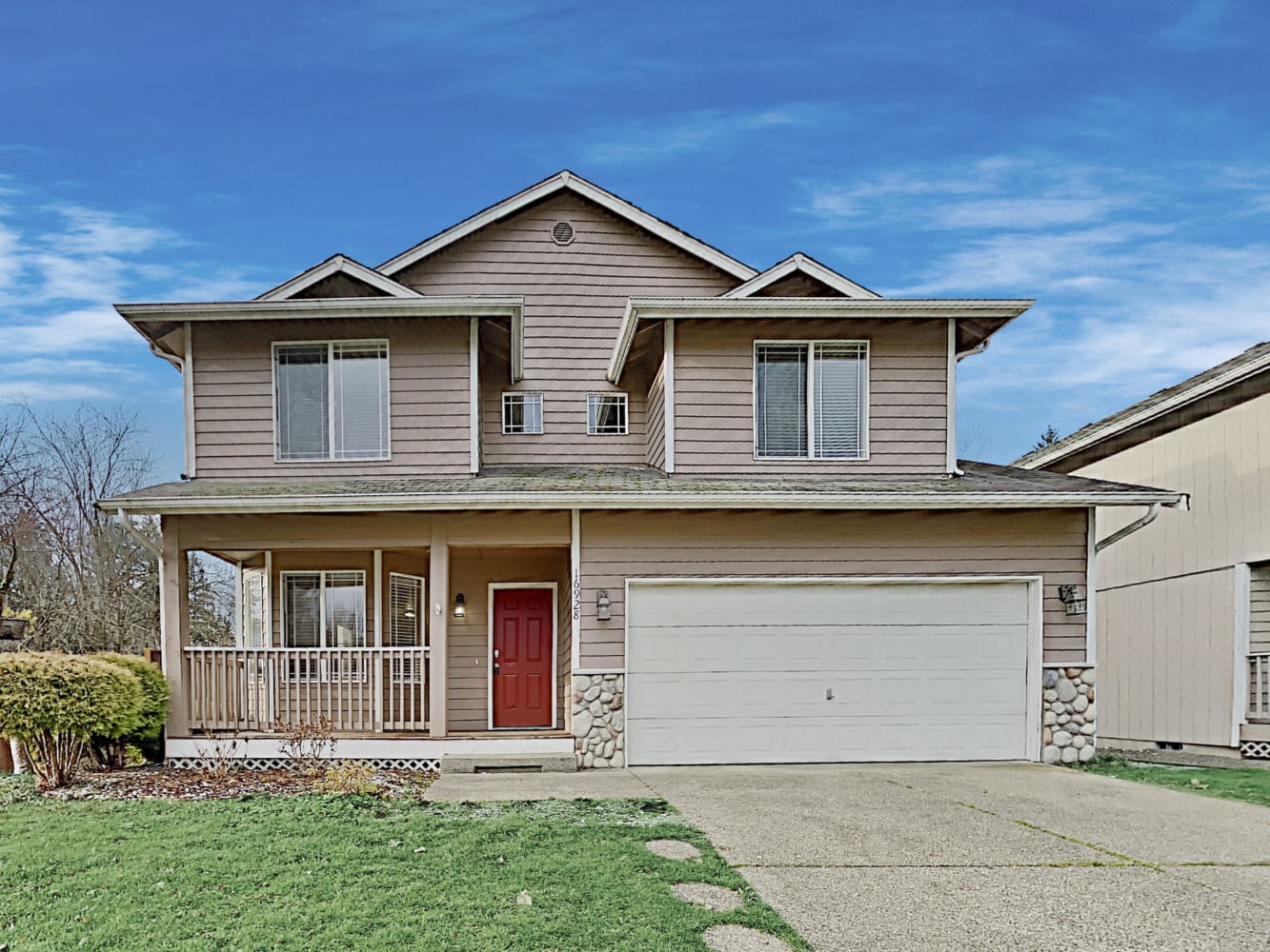 Front of 16928 123rd Ave E, Puyallup, WA
