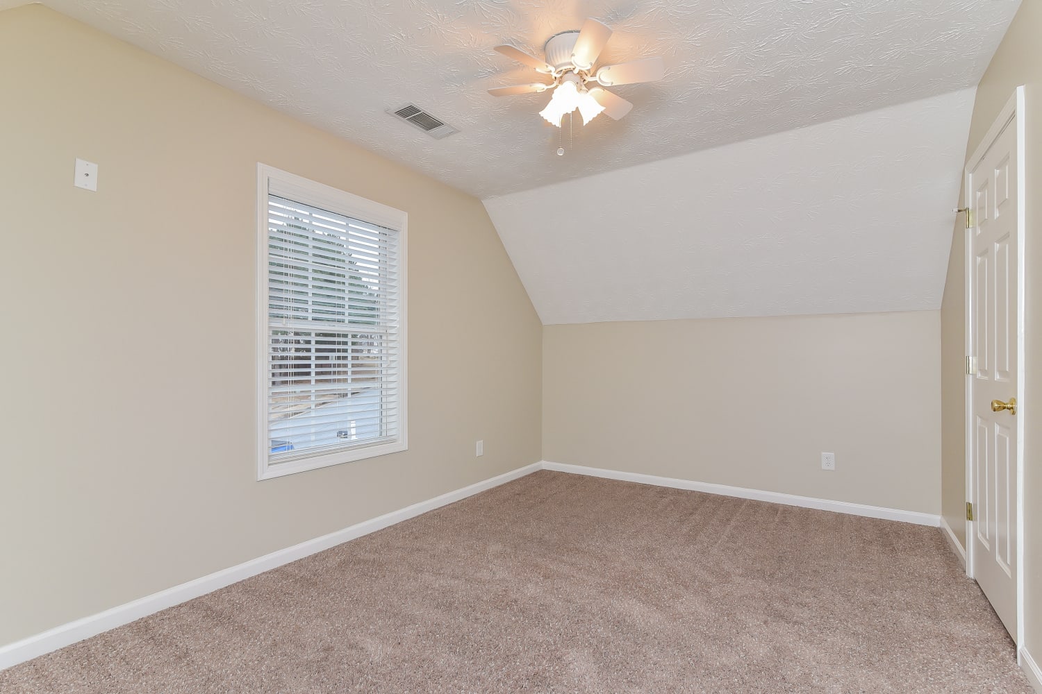 170 Kentshire Pl, Lawrenceville photo 7