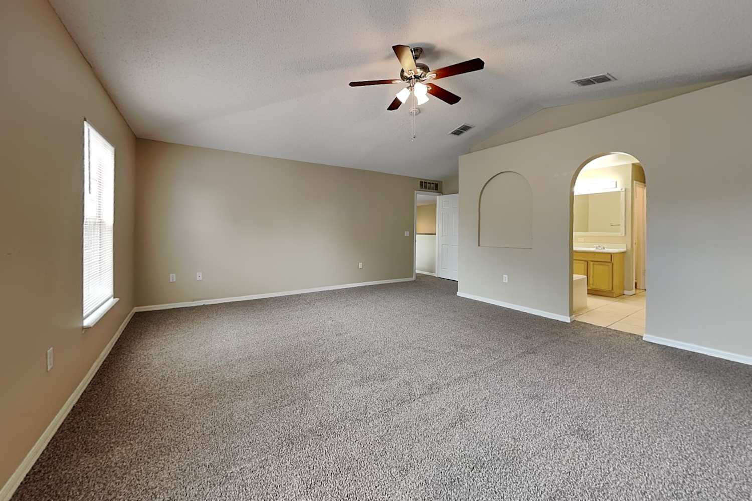 1701 Alhambra Crest Dr, Ruskin photo 11