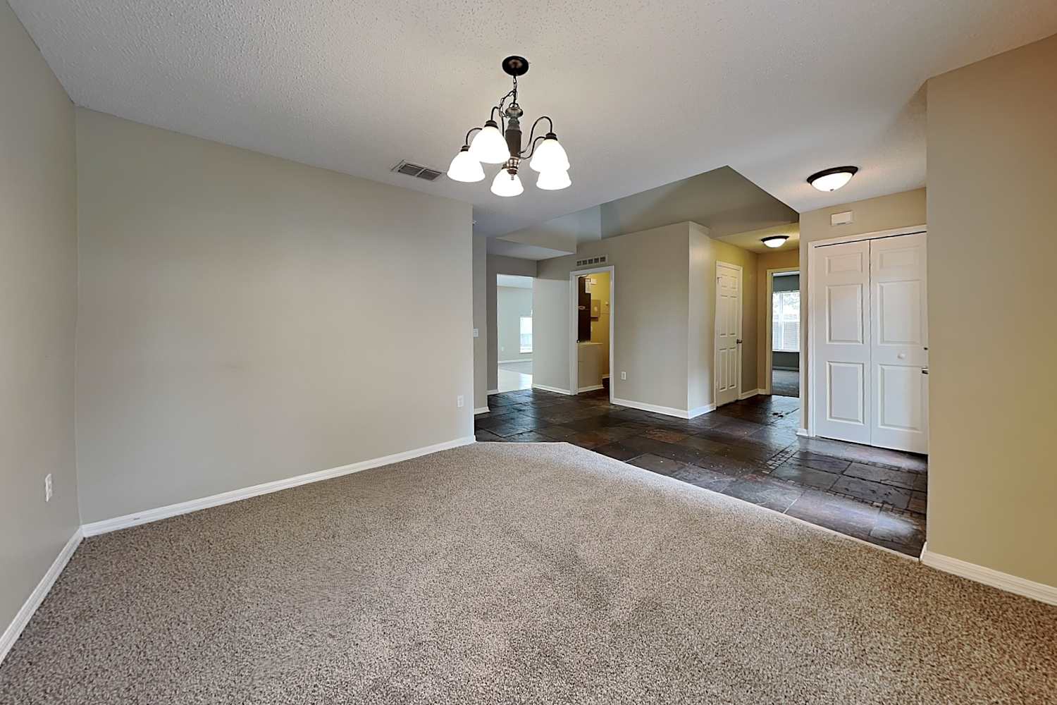 1701 Alhambra Crest Dr, Ruskin photo 6