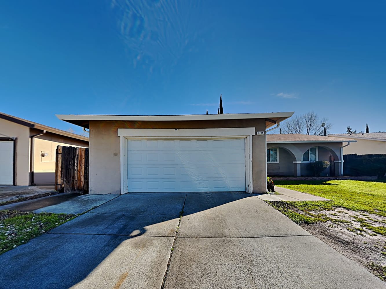 Front of 1704 San Jose Dr, Antioch, CA