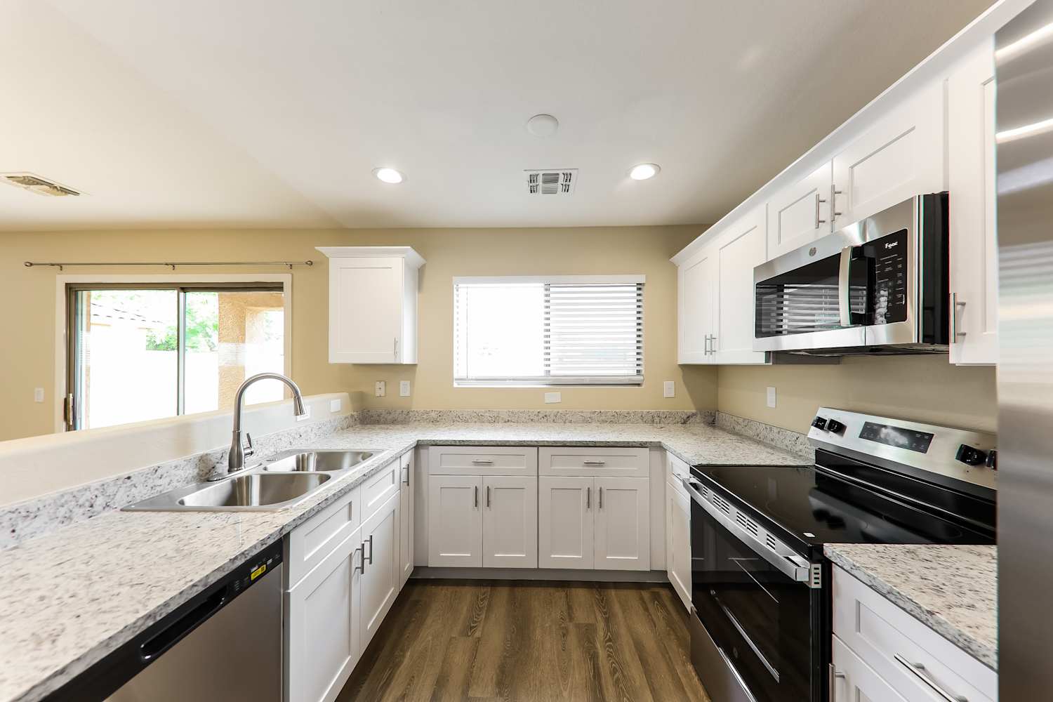 17049 W Marshall Ln, Surprise photo 9