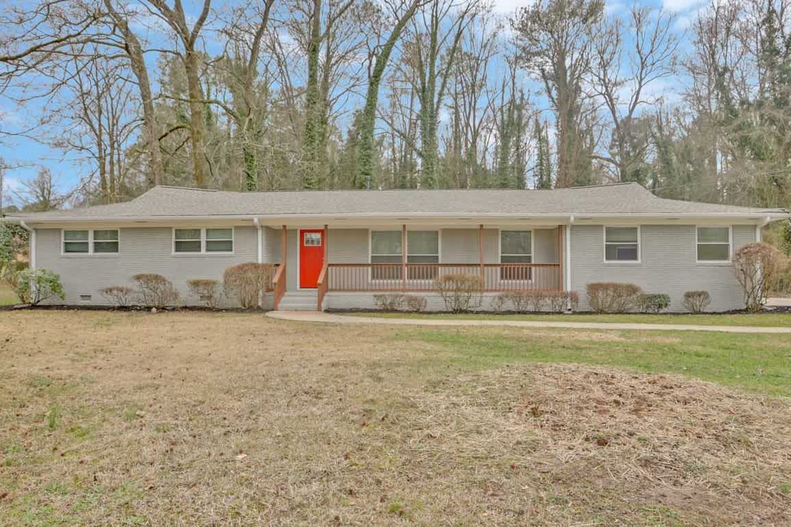 1707 Laurens Dr Sw, Atlanta photo 1