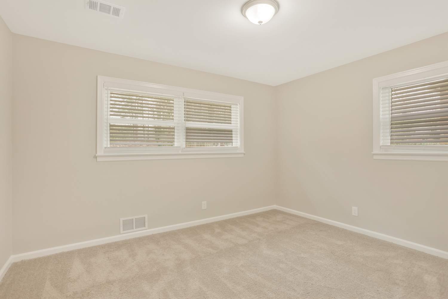 1707 Laurens Dr Sw, Atlanta photo 17