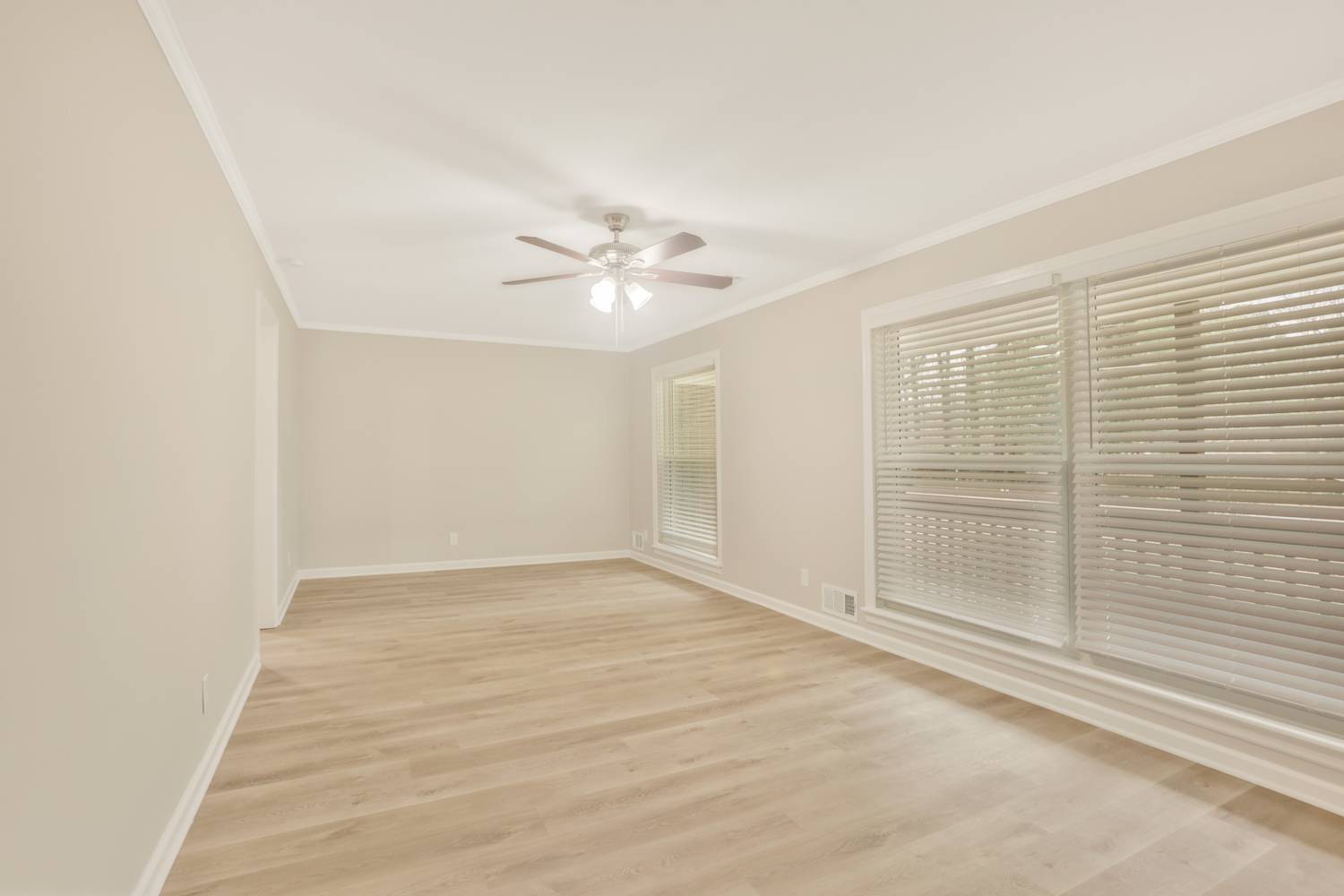 1707 Laurens Dr Sw, Atlanta photo 5