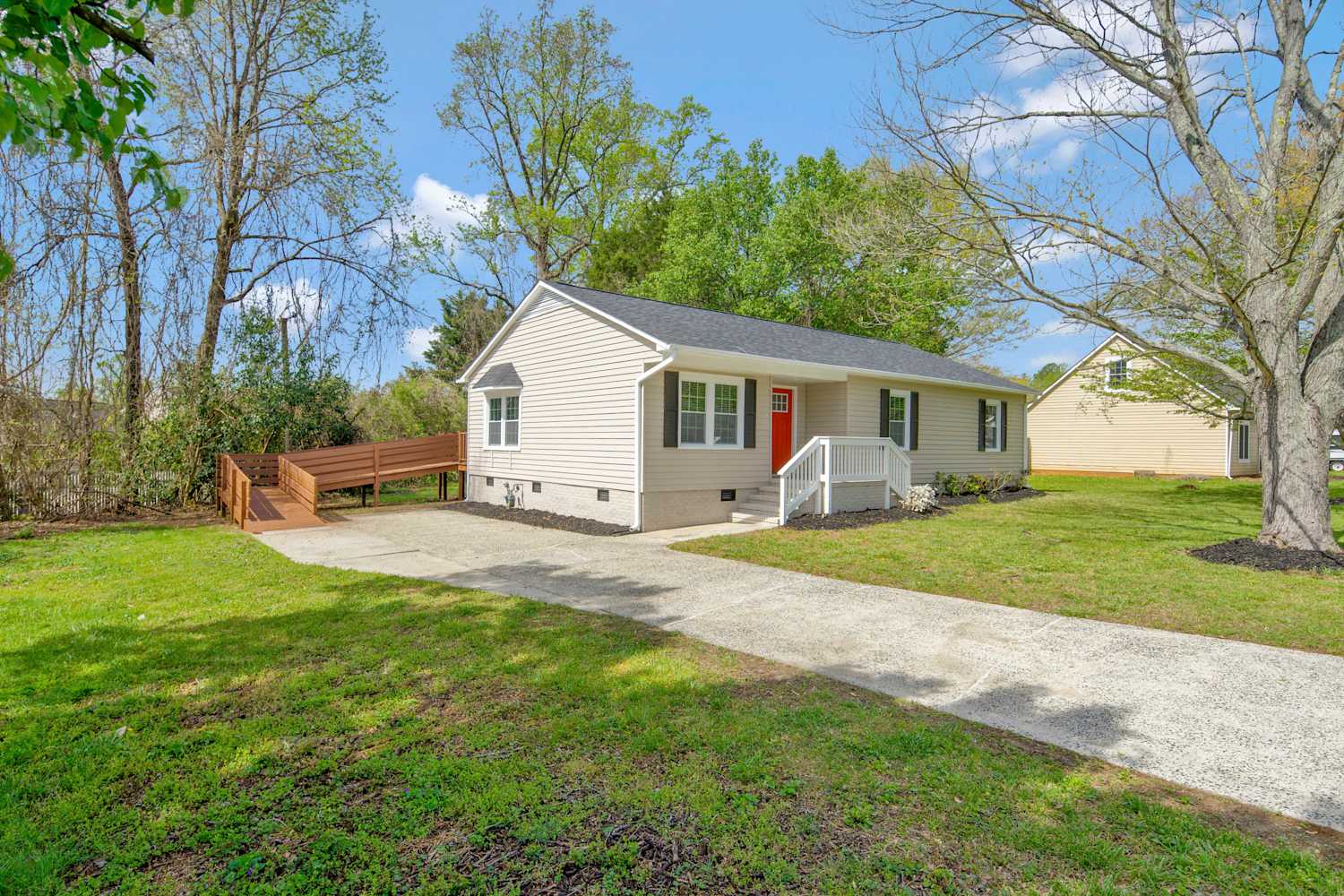 1717 Baytree Ct, Gastonia photo 1
