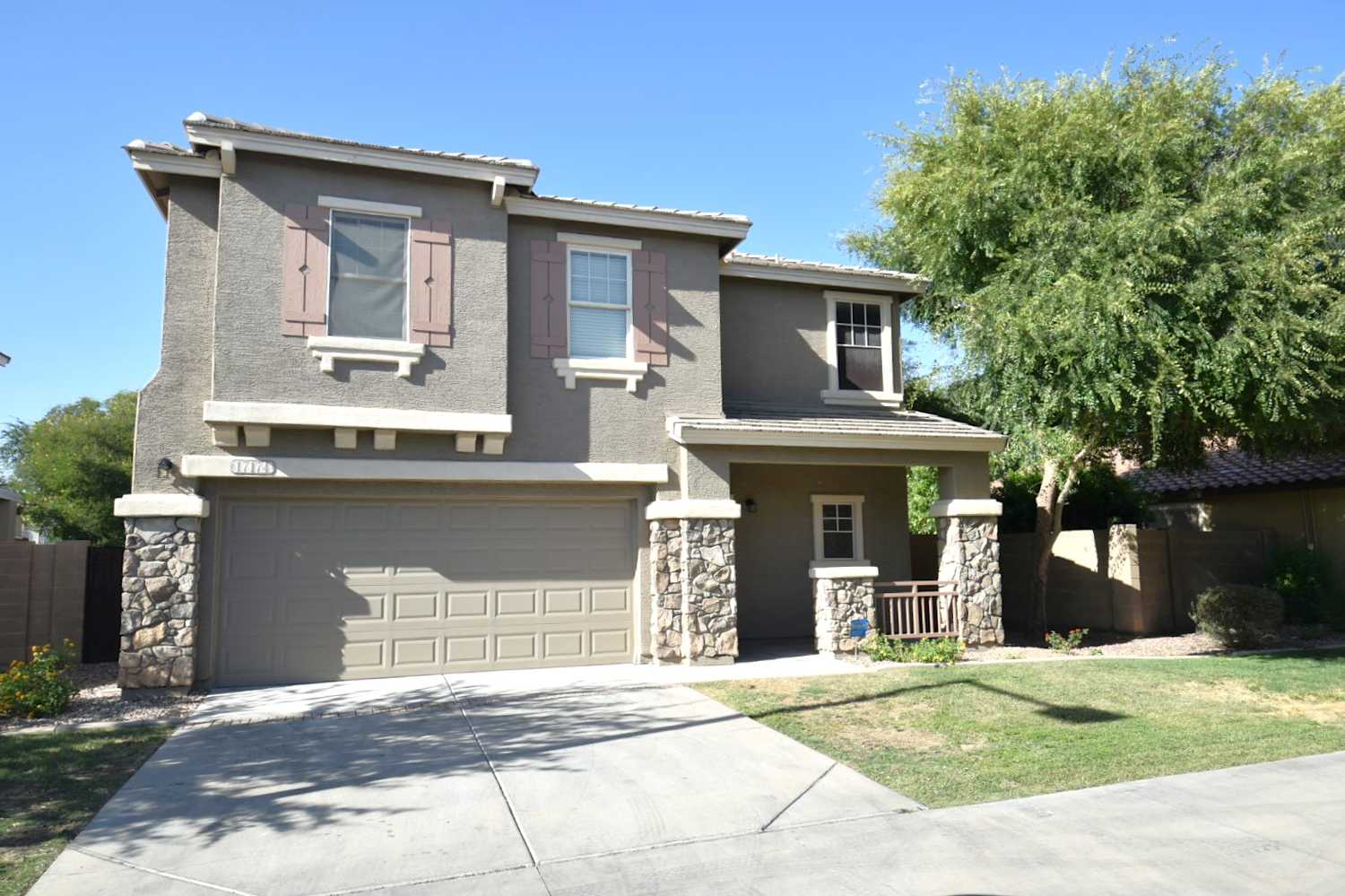 17174 W Tara Ln, Surprise photo 1