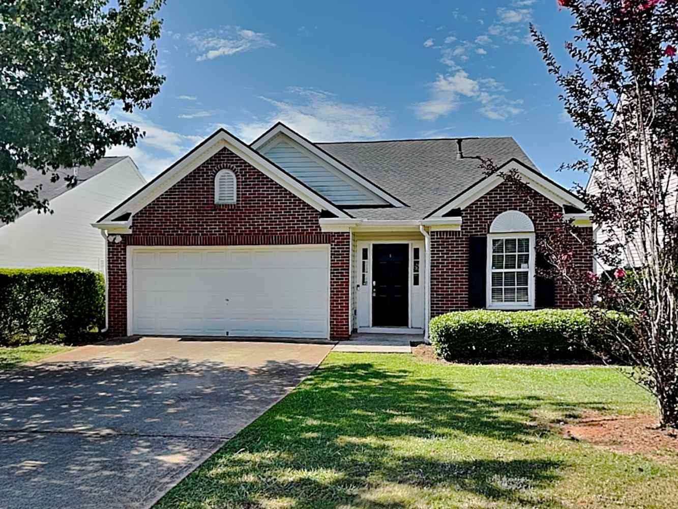 Front of 1720 Courtyard Ln, McDonough, GA