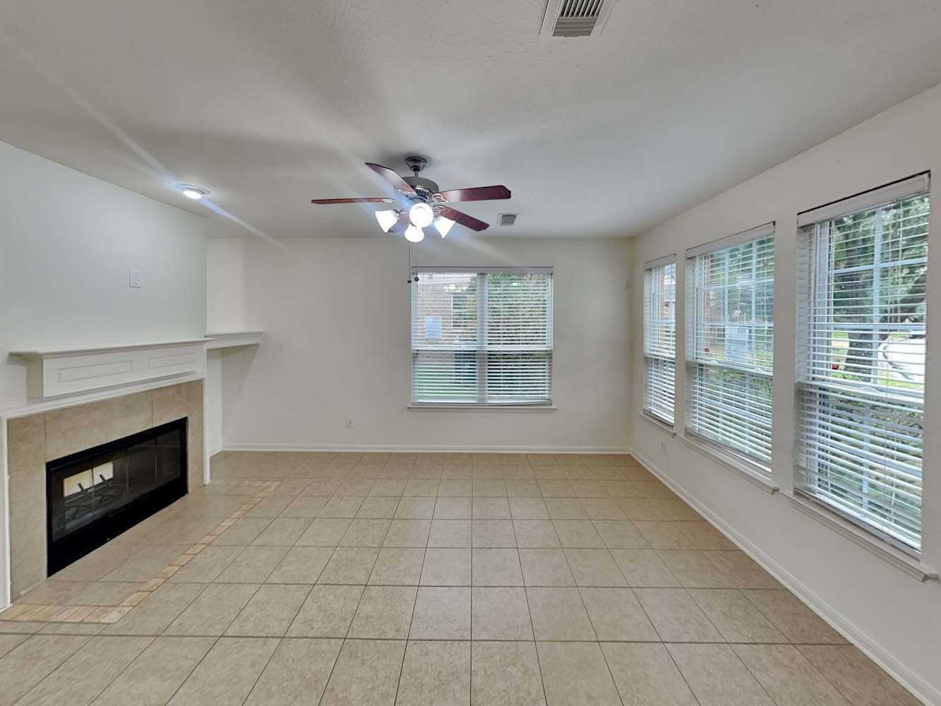 17247 Marquette Point Ln, Humble photo 6